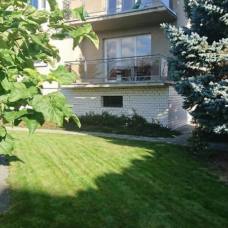 Retro Vila Guest House Slusovice Exterior photo